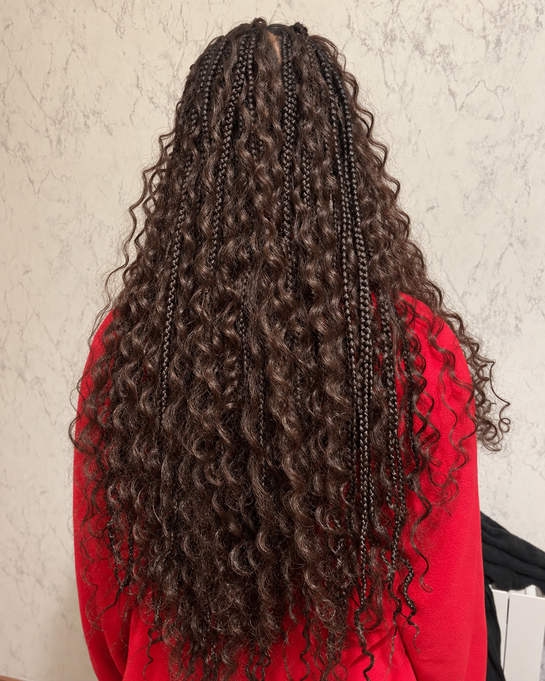 Boho Braids: el estilo bohemio con mechones sueltos — qué son y cómo pedirlas en Bilbao a domicilio en Bilbao — Olon trenzas africanas
