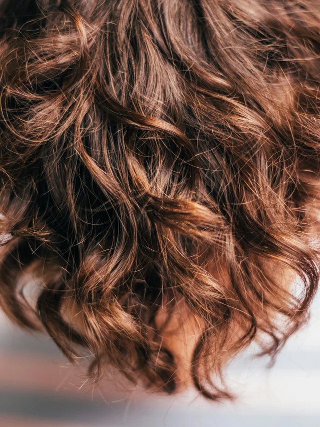 Cabello natural afro cuidado y desenredado